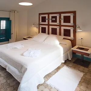 hostal-chic.topcostabravahotels.com/